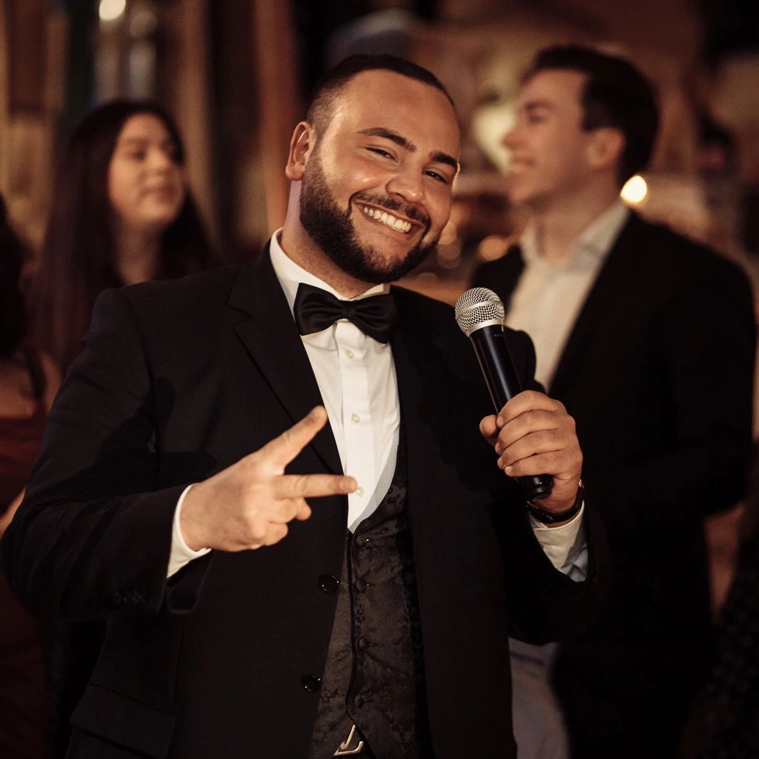 Moderator Agasi überall in Deutschland